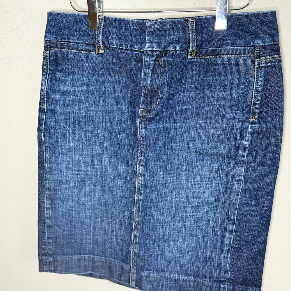 Gap Stretch Denim Pencil Skirt Medium Wash Knee Length Classic Size 4